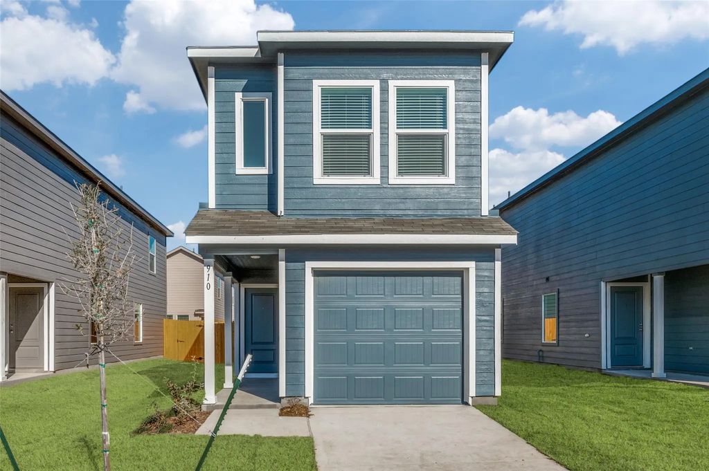 910 Blue Heron Drive, Princeton