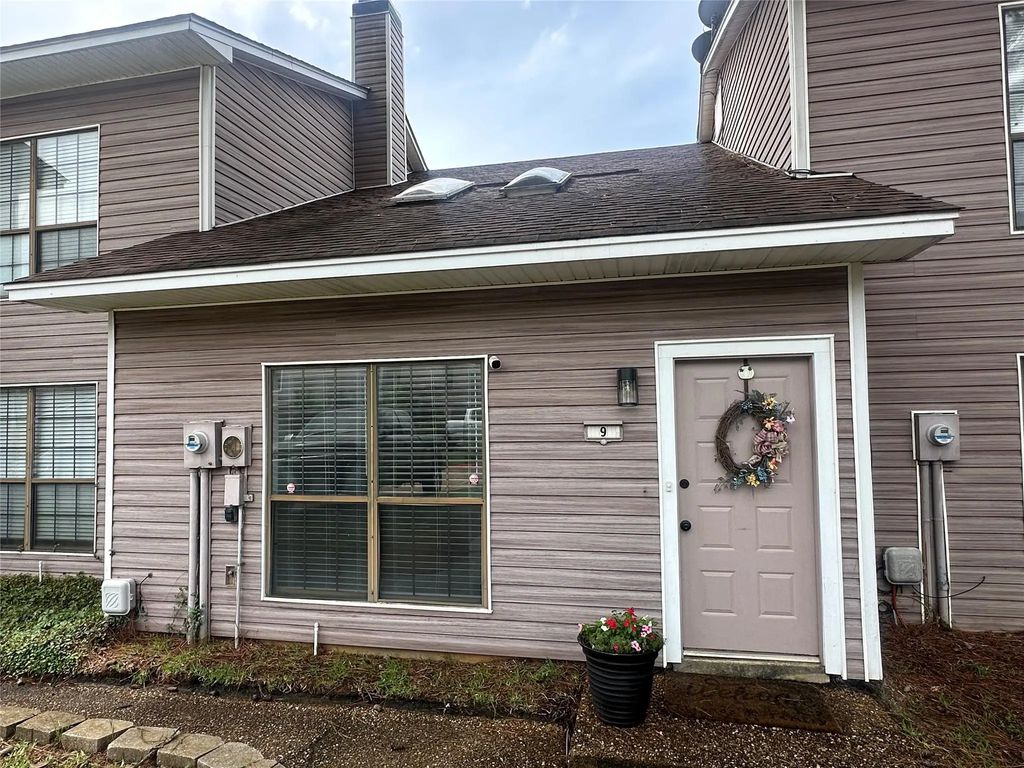 4111 Pines Road 9, Shreveport