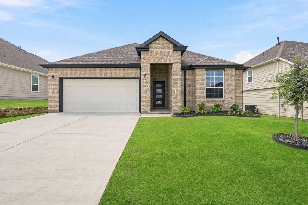 6929 Night Owl Lane, Fort Worth