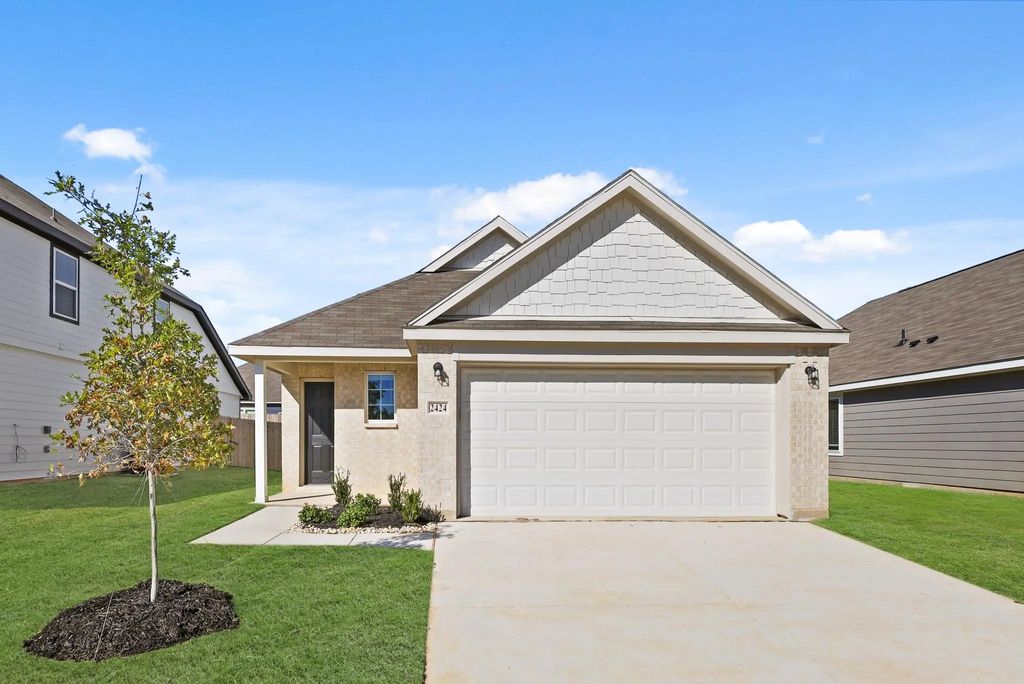 2424 Texas Ash Way, Fort Worth