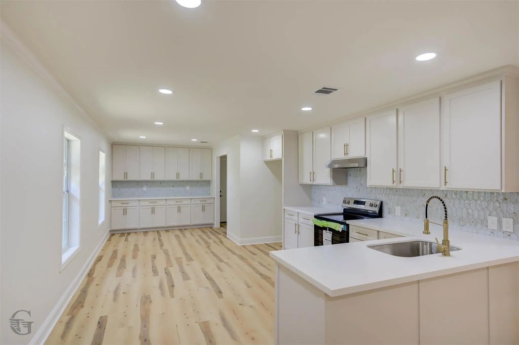 4693 Larry Lane, Shreveport