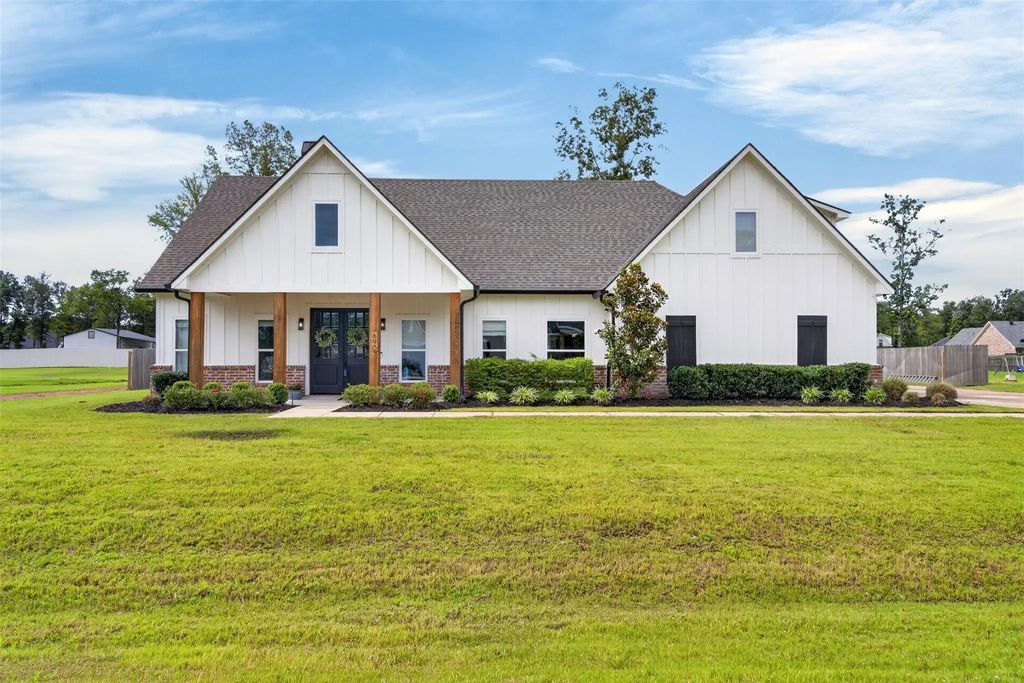 690 Popsi Lane, Stonewall