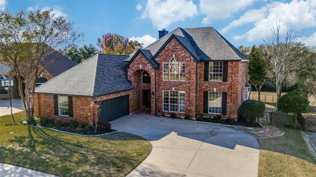 2822 Roundrock, McKinney