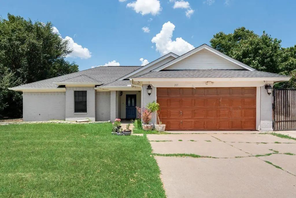 205 Freedom Lane, Arlington