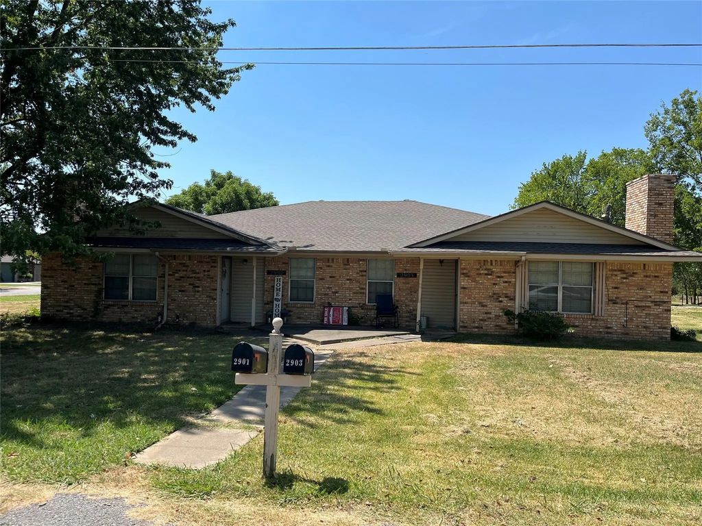 2901 Charity Road, Commerce
