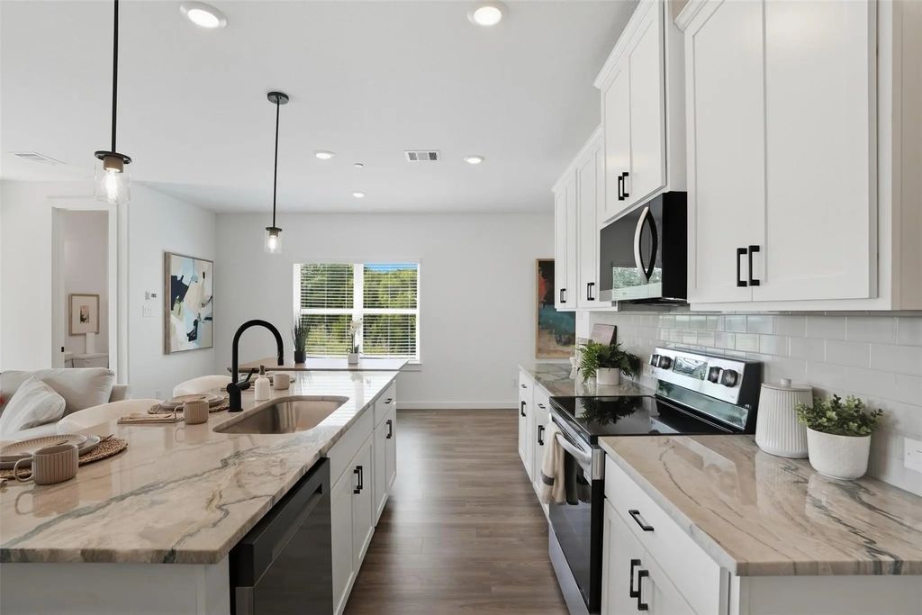 1109 Isaiah Court, Heath