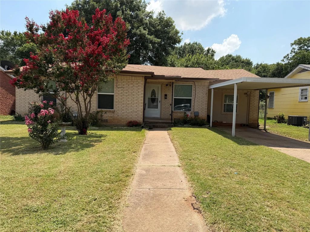 809 S Van Buren, McGregor