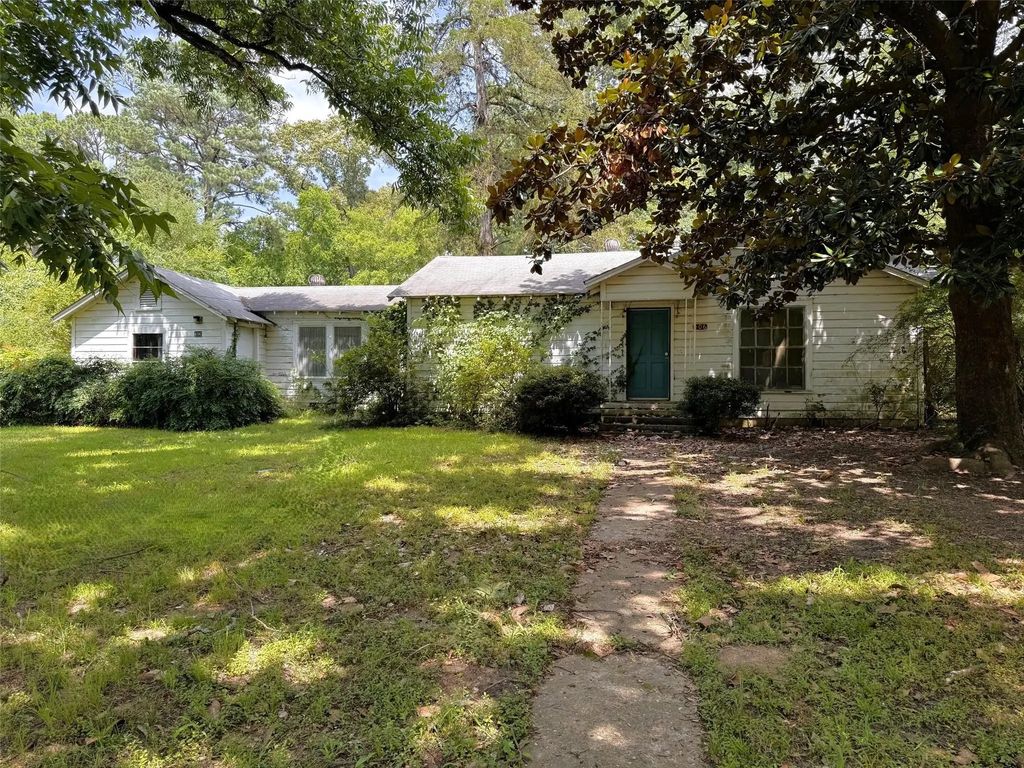 406 Pace Ave., Naples