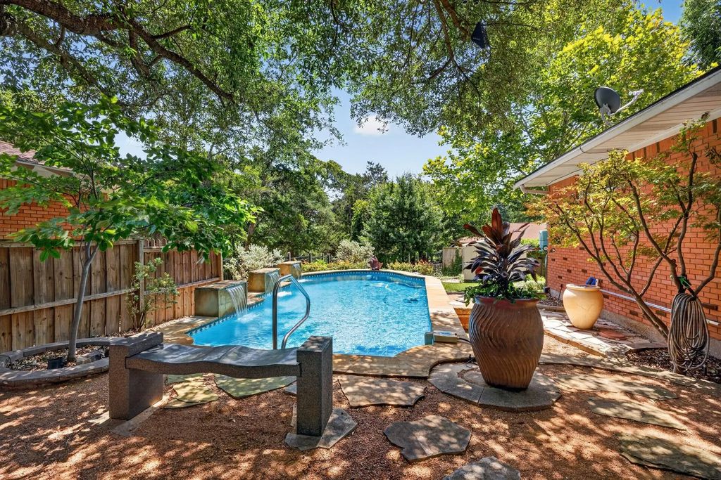 9840 Twin Creek Drive, Dallas