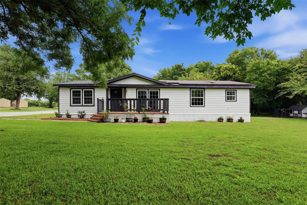 907 Quail Run, Cleburne