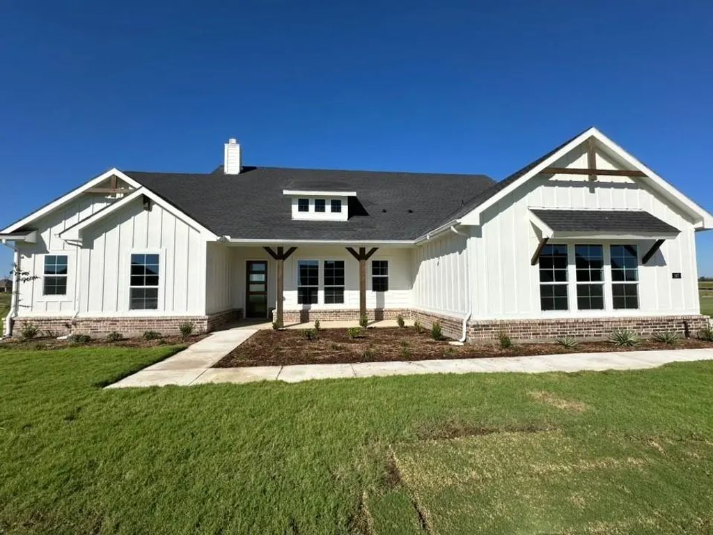 147 Sunny Side Road, Valley View