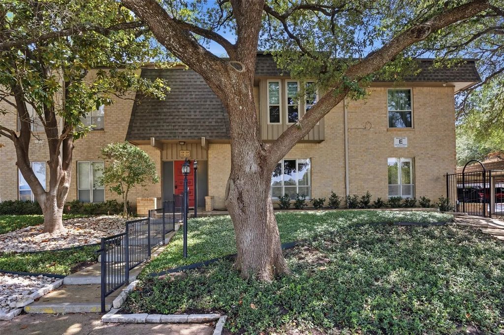 4320 Bellaire Drive S 225w, Fort Worth