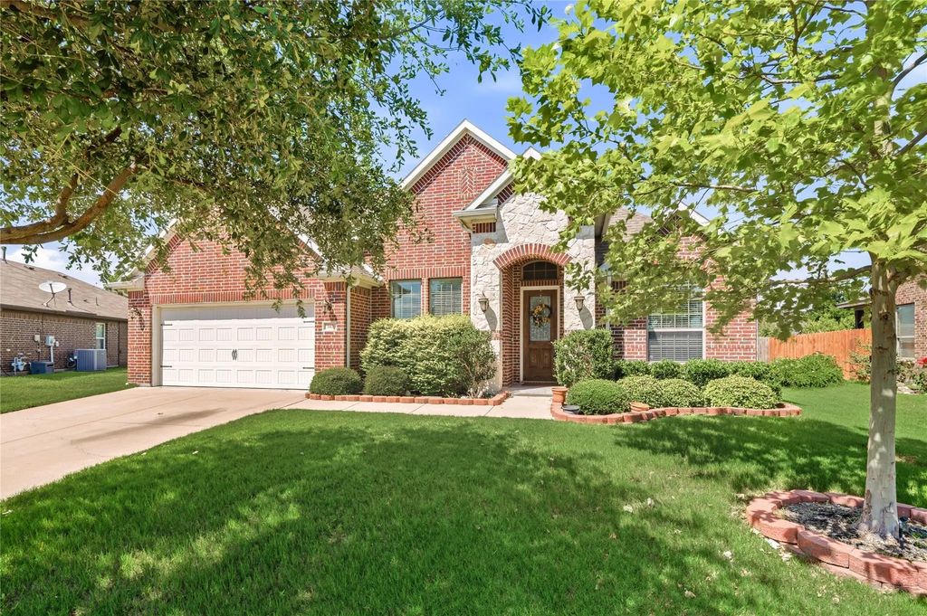 140 Chestnut Road, Waxahachie