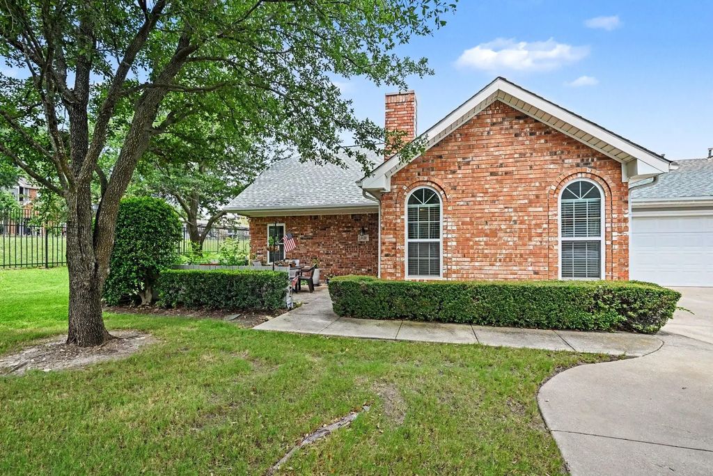 6123 Welden Court, Fort Worth