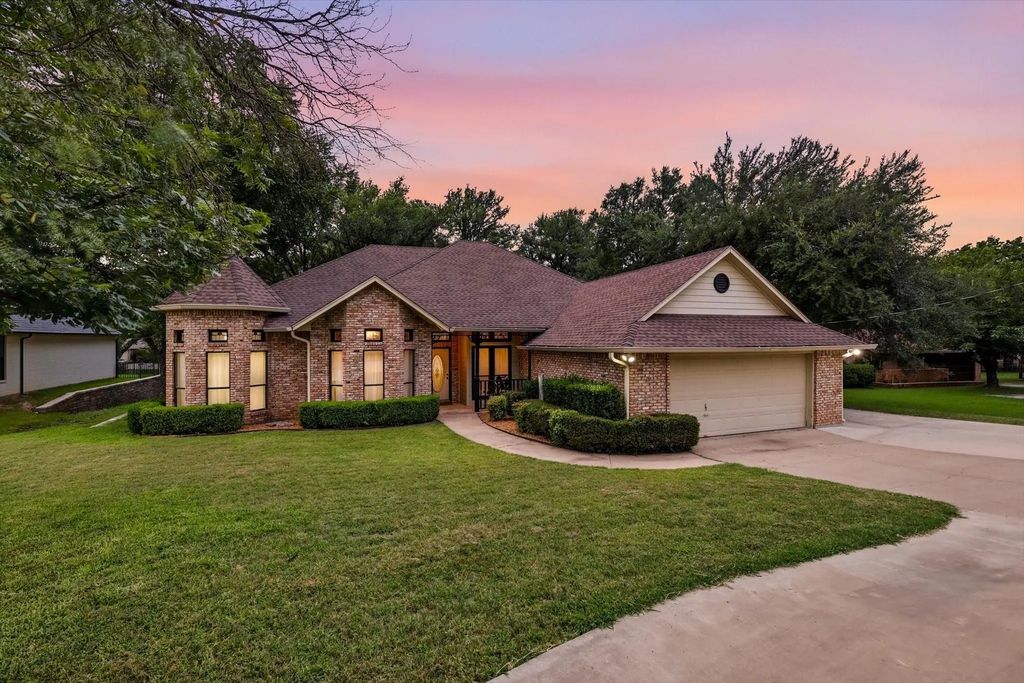 4111 Cimmaron Trail, De Cordova