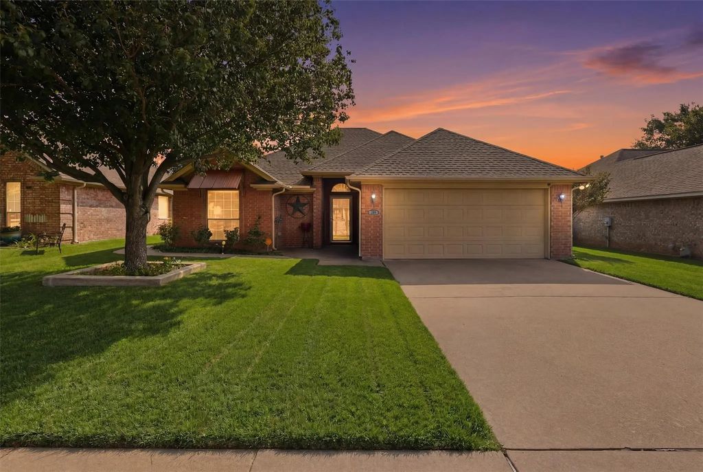 708 Hillcrest Drive, Cleburne
