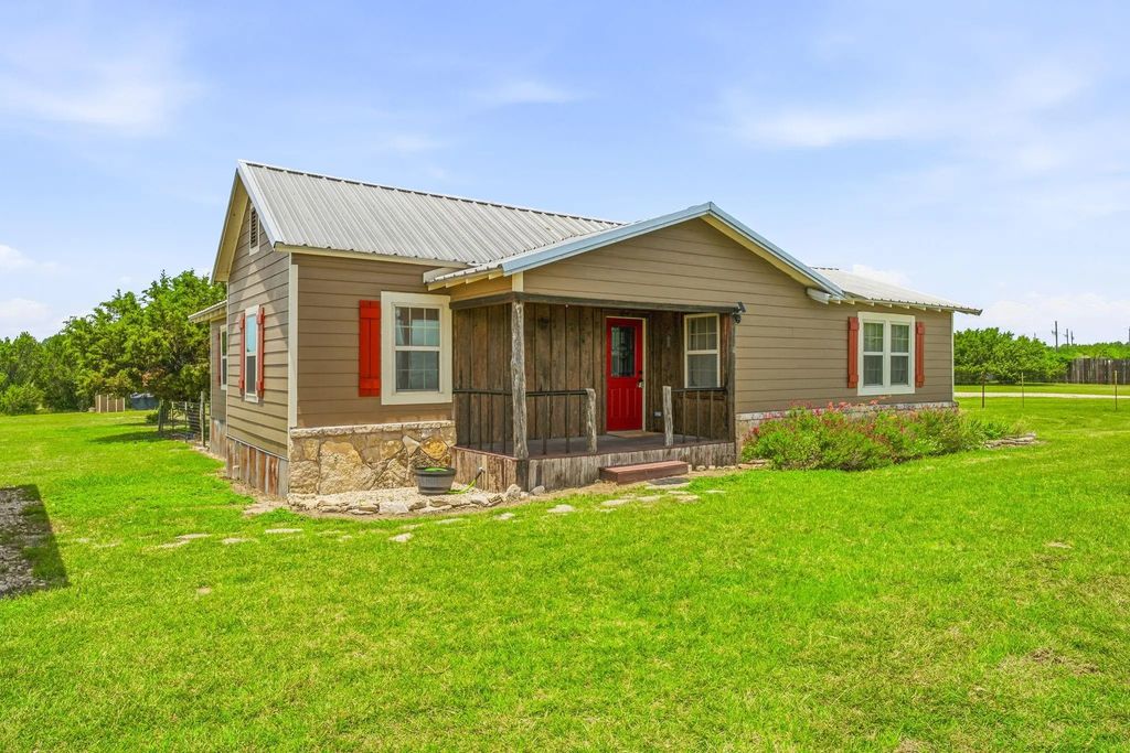 1470 Private Road 701, Stephenville