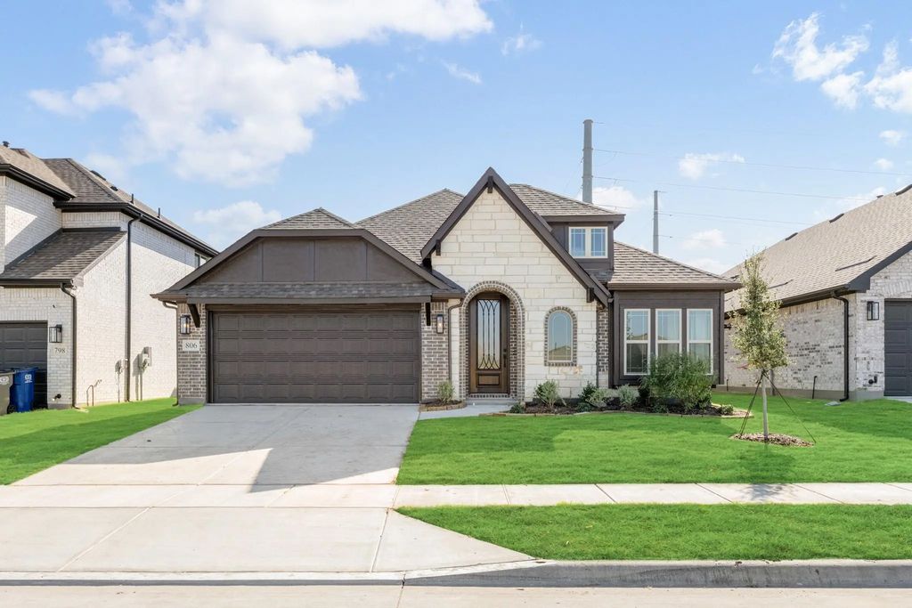 806 Alder Drive, Lavon