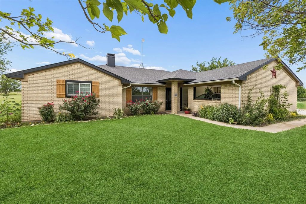 534 Conestoga Trail, Rhome