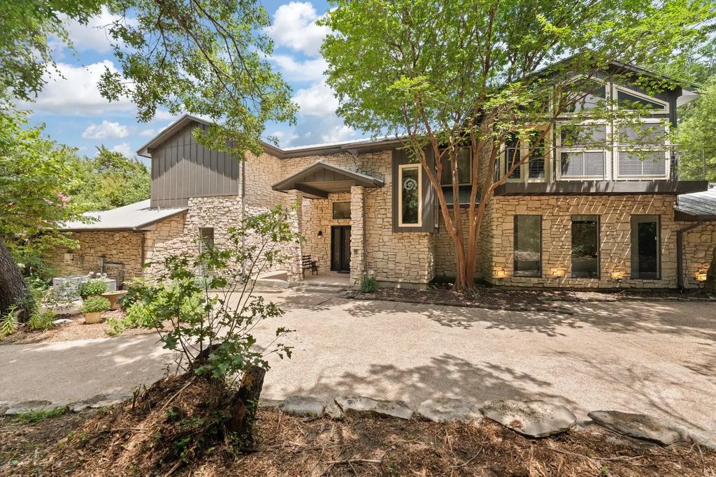 613 Armadillo Court, Cedar Hill