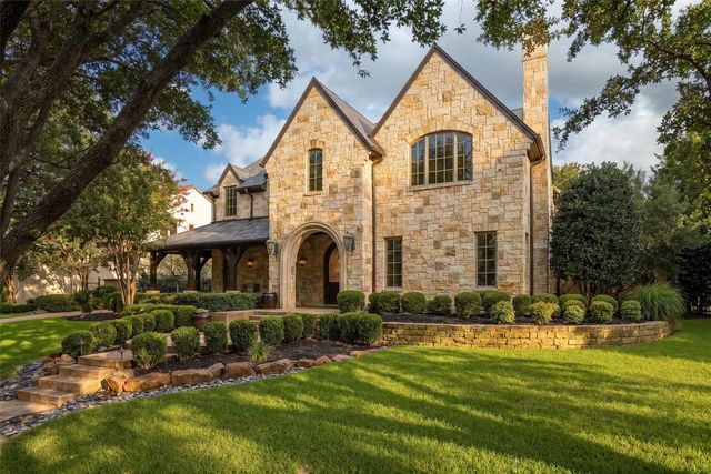 1400 Fountain Grass Court, Westlake