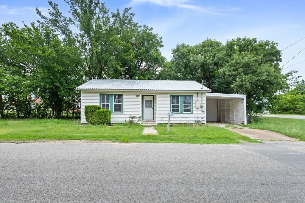 1141 W Mcneill Street, Stephenville