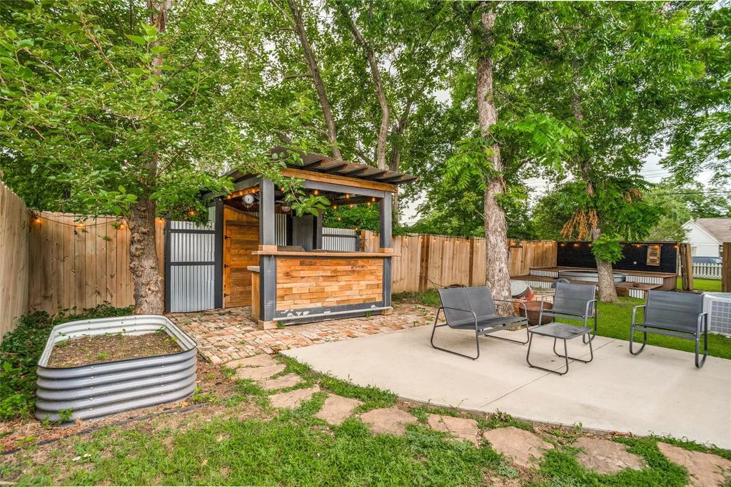 1015 N College Street, McKinney