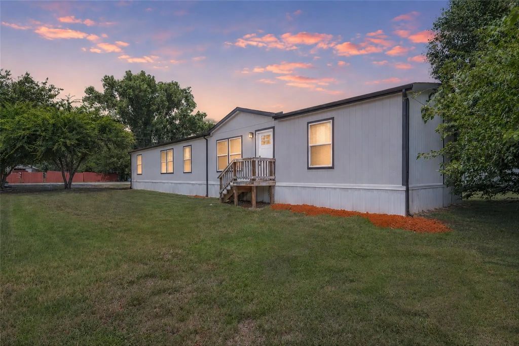 4009 Diann Drive, Granbury