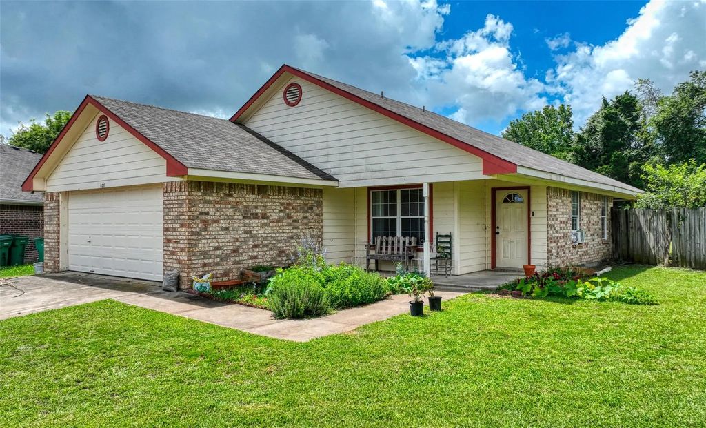 108 Wolf Lane, Lacy Lakeview