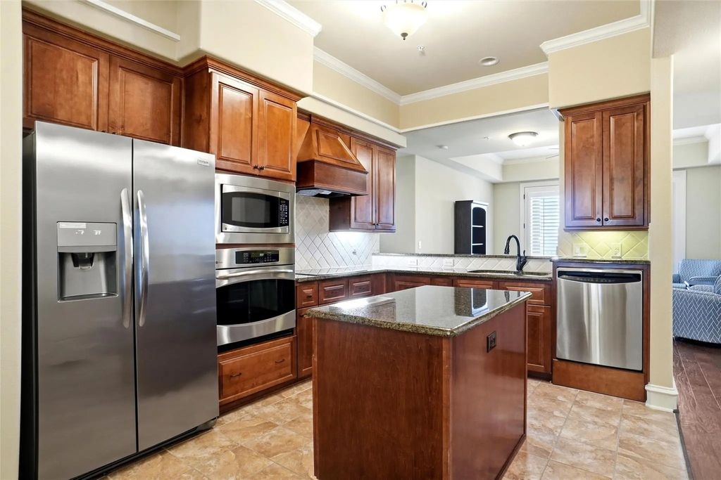301 Watermere Drive 414, Southlake