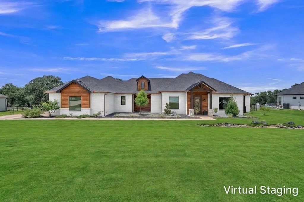 321 Pear Valley Lane, Burleson
