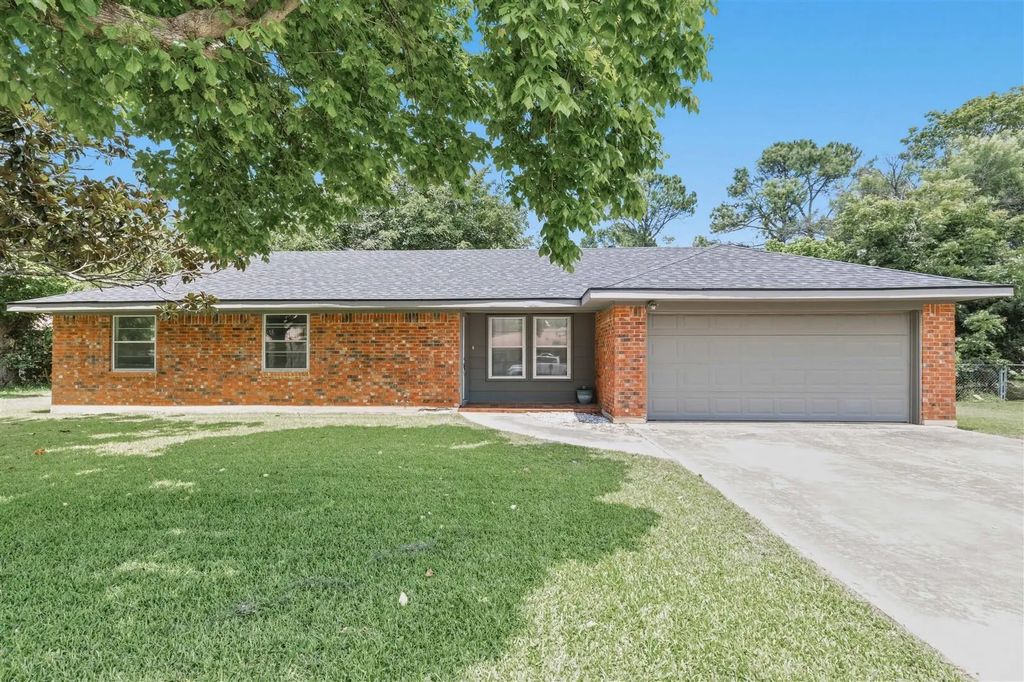 2403 Monticello Street, Brownwood