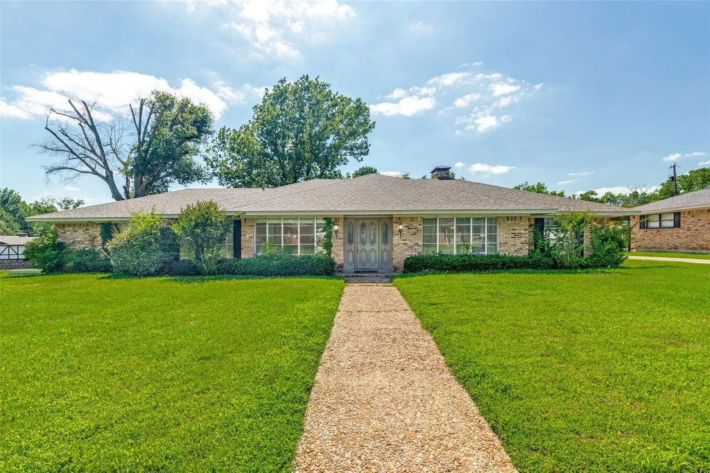 2500 Brookhaven Drive, Denison
