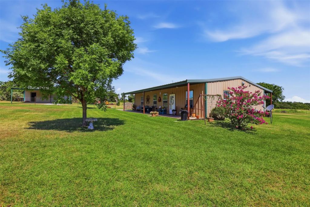 5770 W Highway 199, Springtown