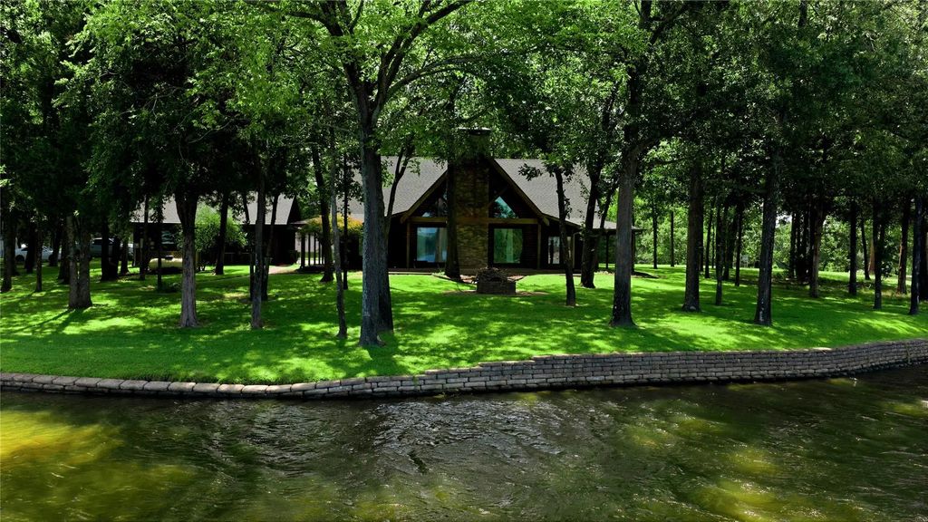 8726 Toler Pointe, Larue