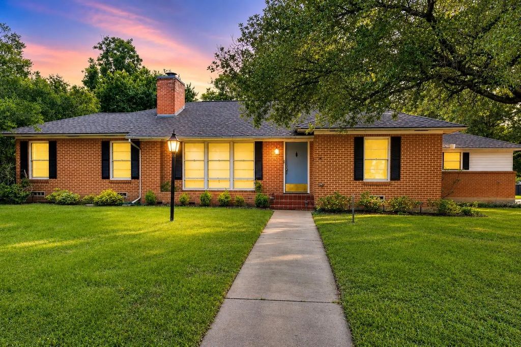 3228 Colcord Avenue, Waco