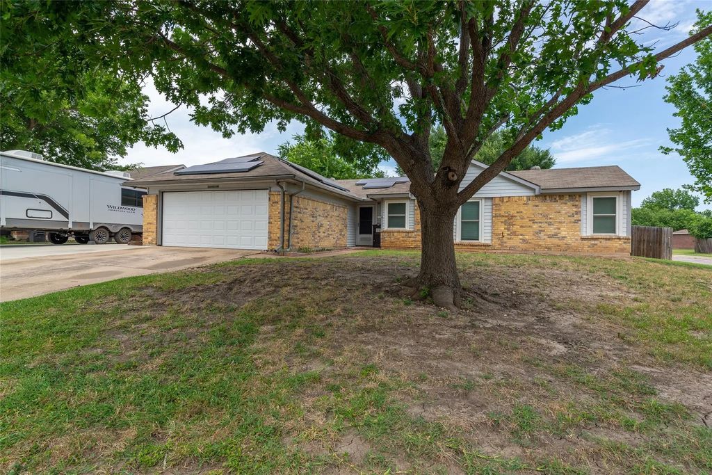 6700 Sunnybank Drive, Fort Worth