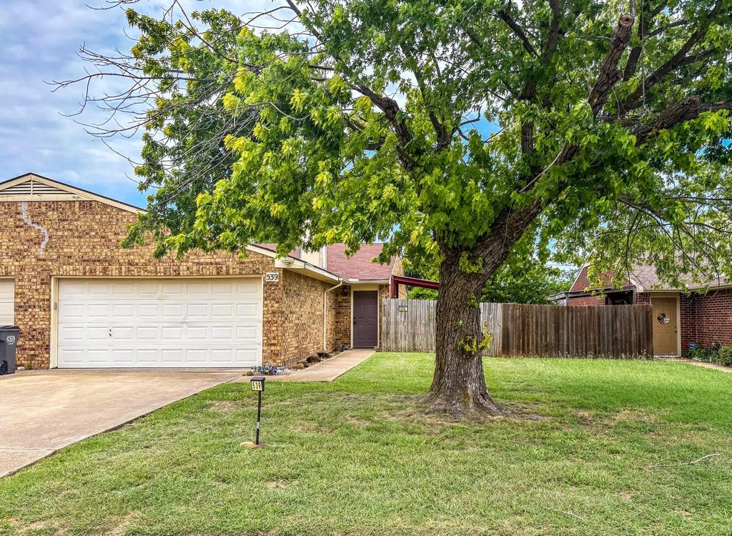 539 Bluebird Lane, Red Oak