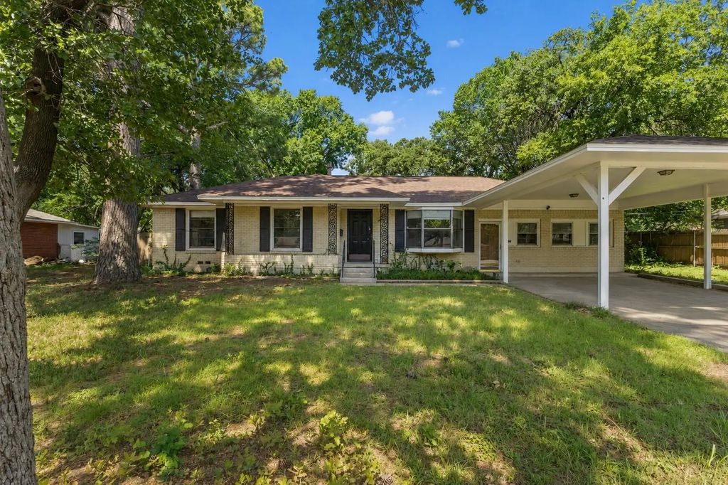 2603 Sherwood Street, Denton