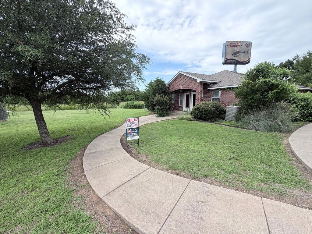 8111 S Us Highway 75 200, Sherman