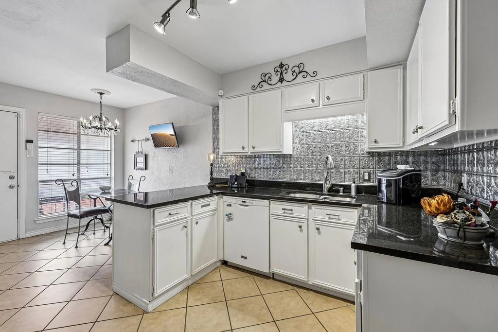 10578 High Hollows Drive 268, Dallas