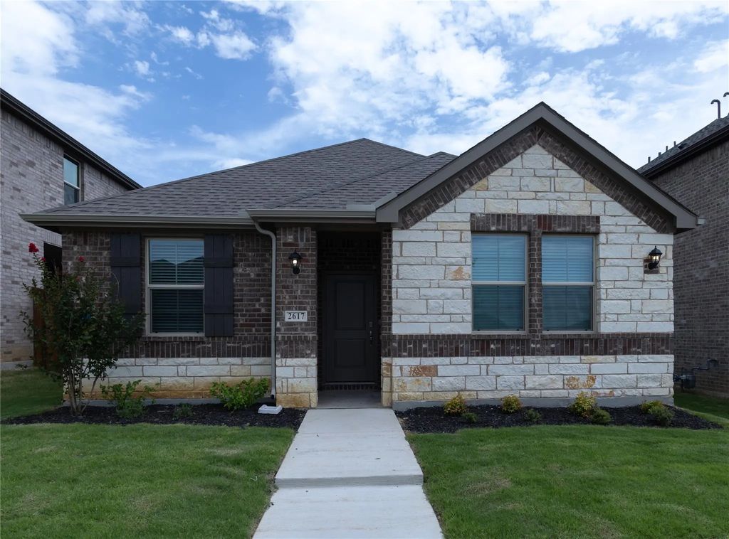 2617 Lewisville Road, Celina