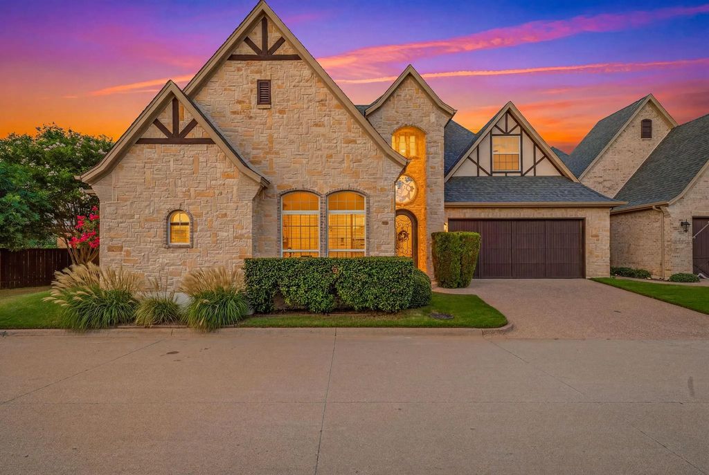 2414 Vineyard Drive, Granbury