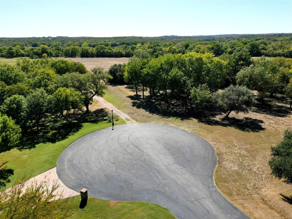 4401 La Cantera Court, Fort Worth