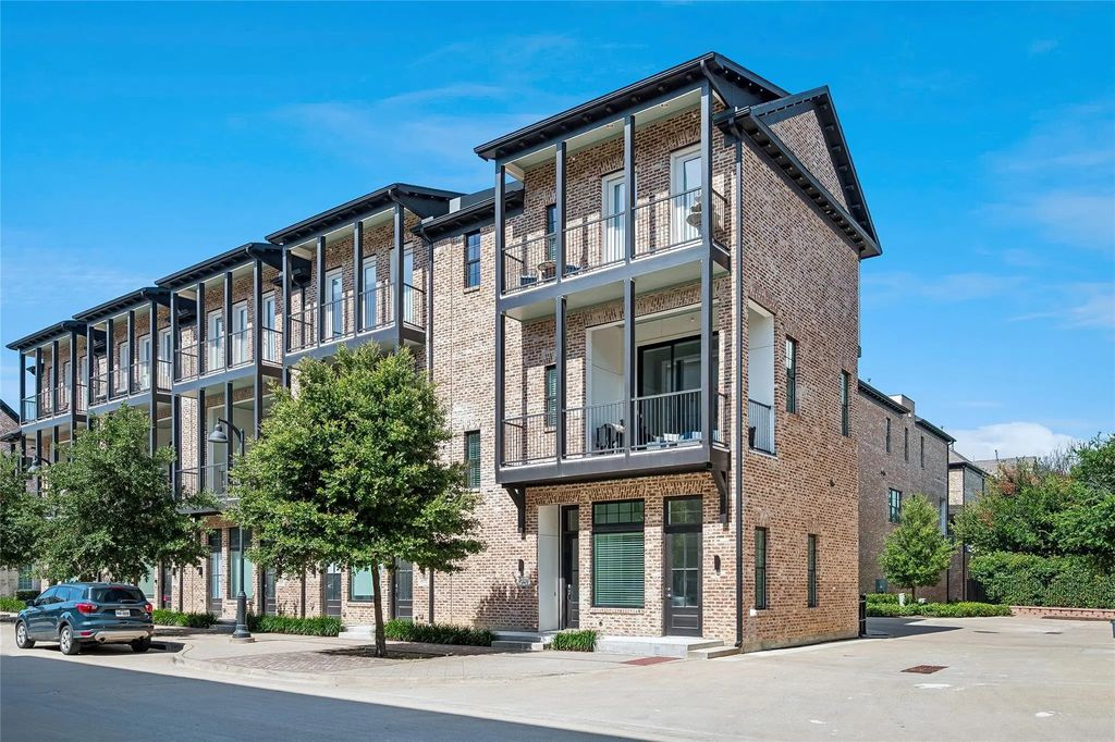 14999 Oak Street, Addison