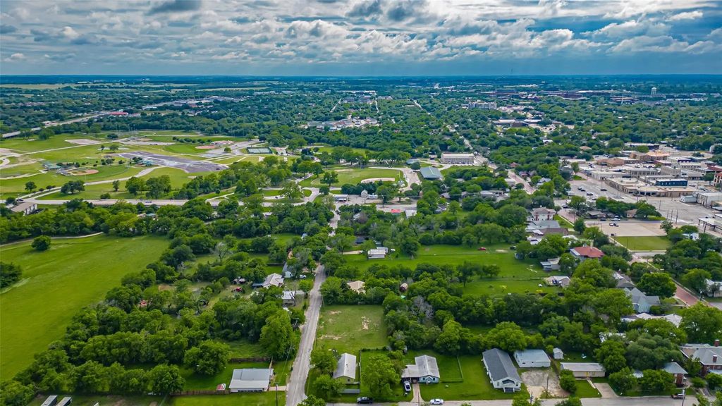 Crow Street, Stephenville