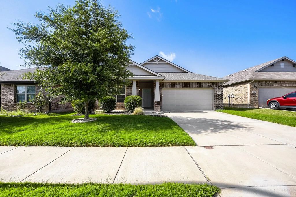 6225 Topsail Drive, Fort Worth