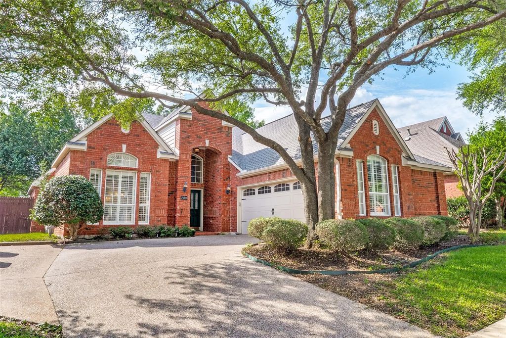 7529 Vineyard Trail, Garland
