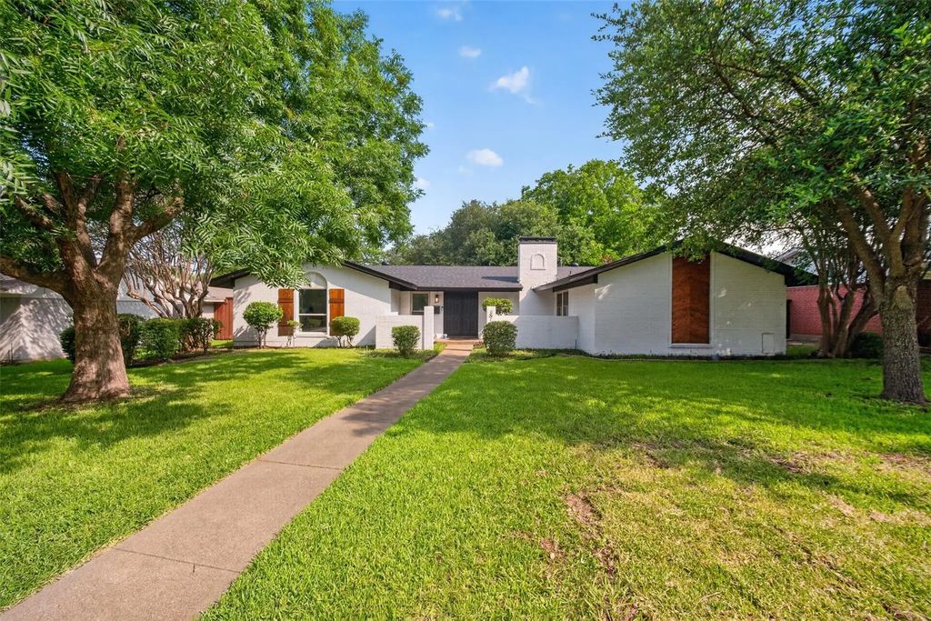 3919 Ridgeoak Way, Farmers Branch