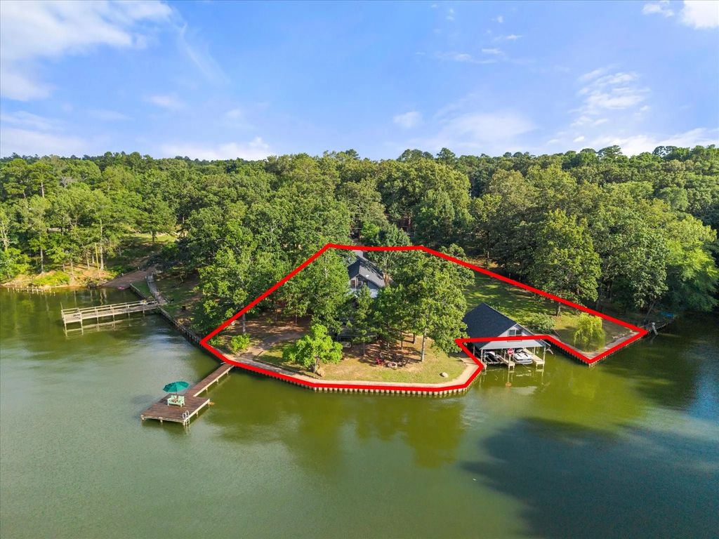 338 Private Road 52040, Pittsburg